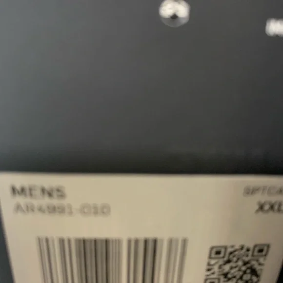 Brand new Nike shirt - Picture 3 of 4